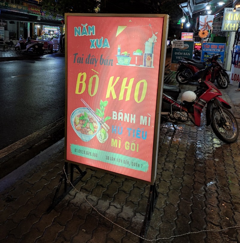 thi công hộp đèn theo yêu  cầu