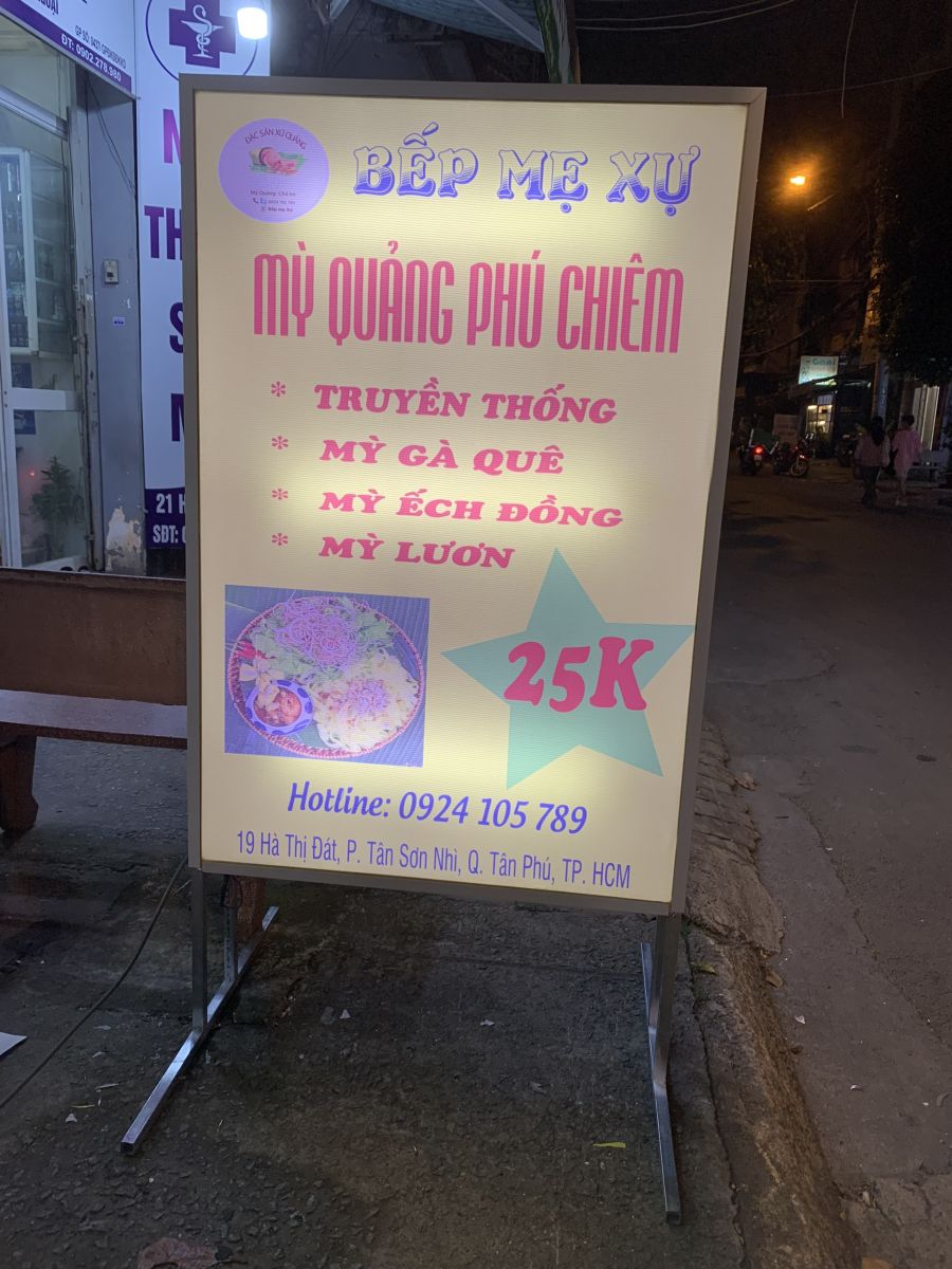 thi công hộp đèn theo yêu  cầu